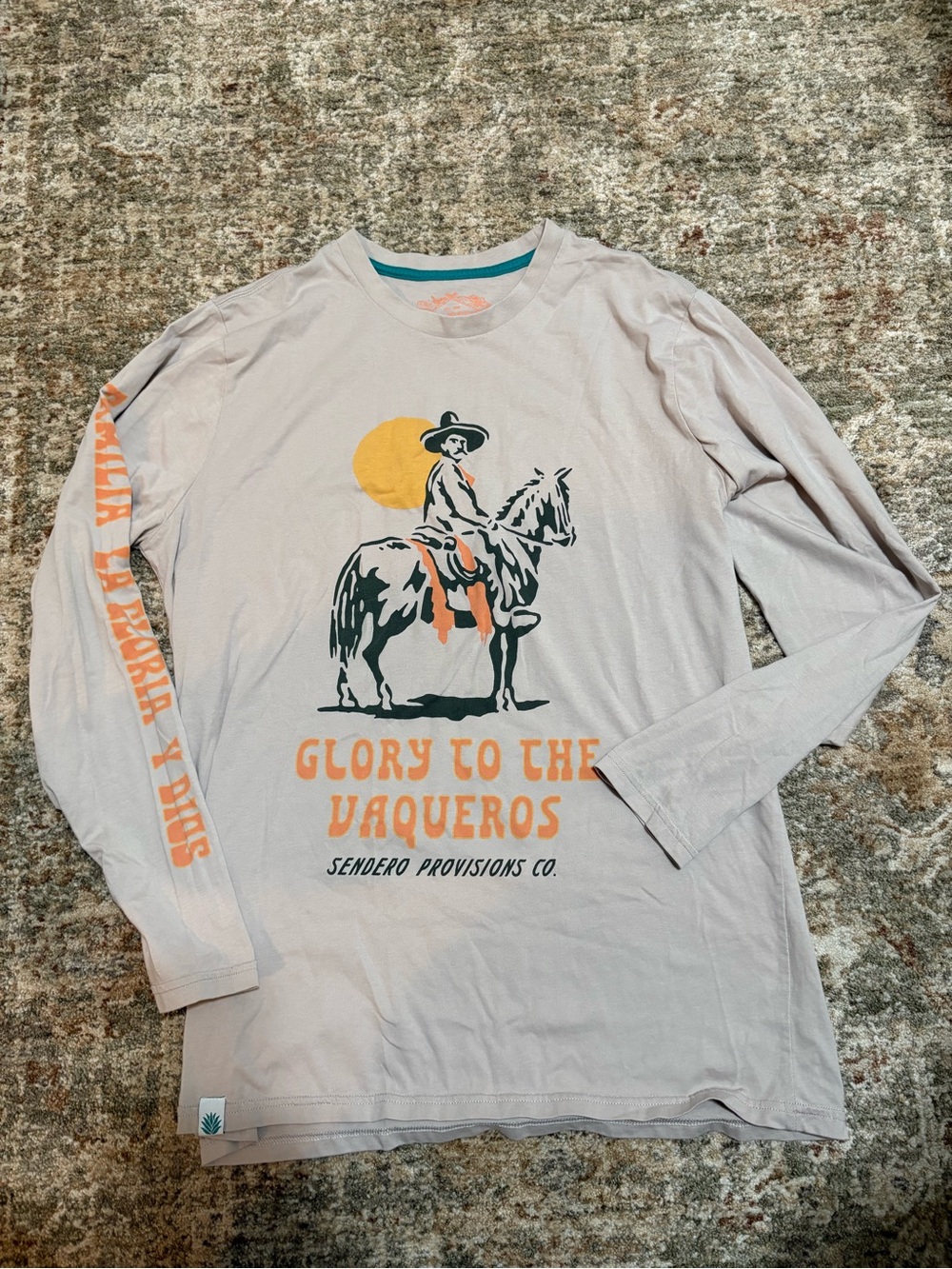 Sendero Men’s Long-Sleeve 'Glory to the Vaqueros' Shirt - Light Beige